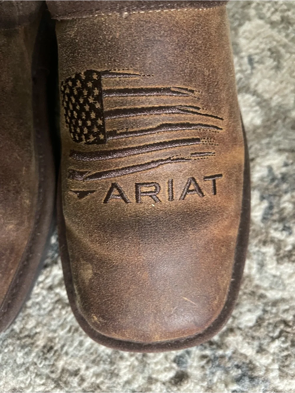 Men’s Ariat Patriot Leather Slippers. Size 7